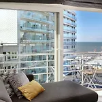 Lumina Seaview & Garage Middelkerke