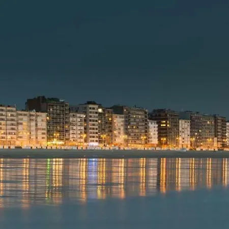 Lumina Seaview & Garage Appartement *