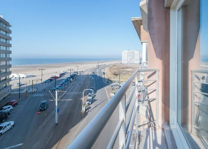 Lumina Seaview & Garage Appartement *